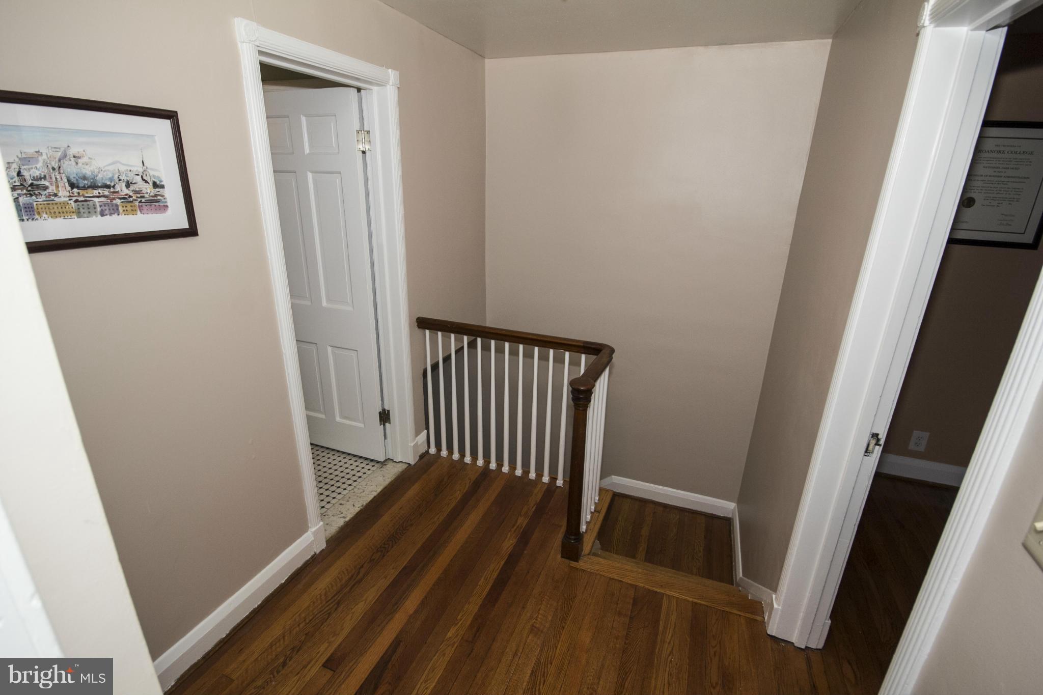 4029 Deepwood Road Baltimore, MD 21218 - Photo 21 of 30 Upstairs Landing