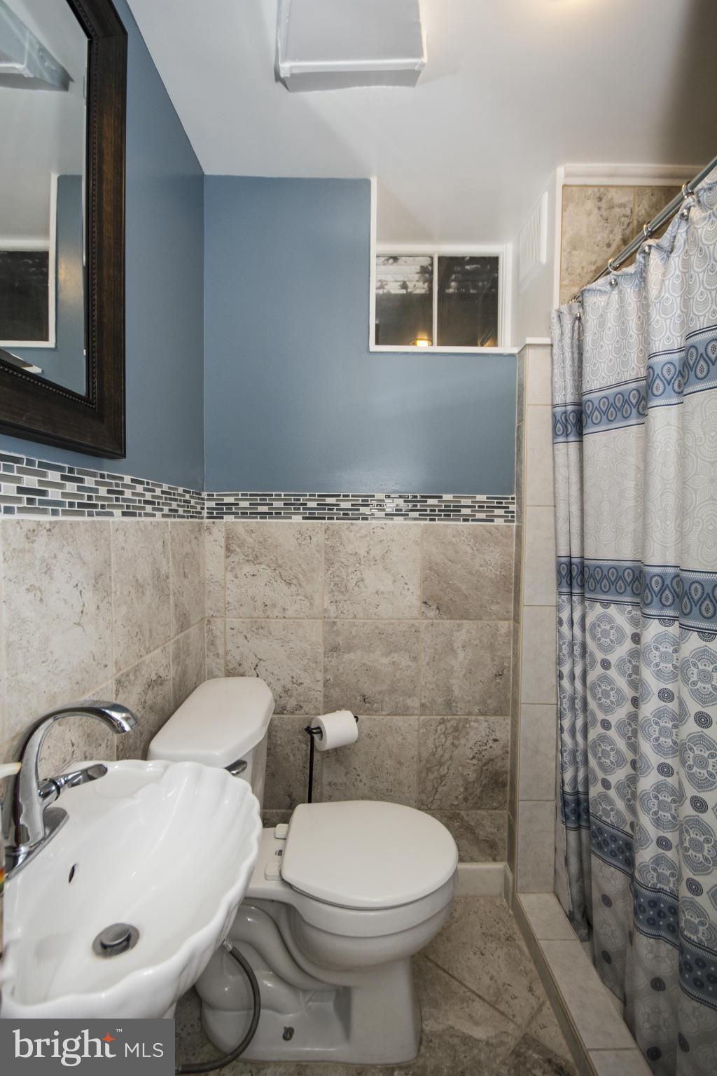 4029 Deepwood Road Baltimore, MD 21218 - Photo 25 of 30 Family Room Full Bath with Shower