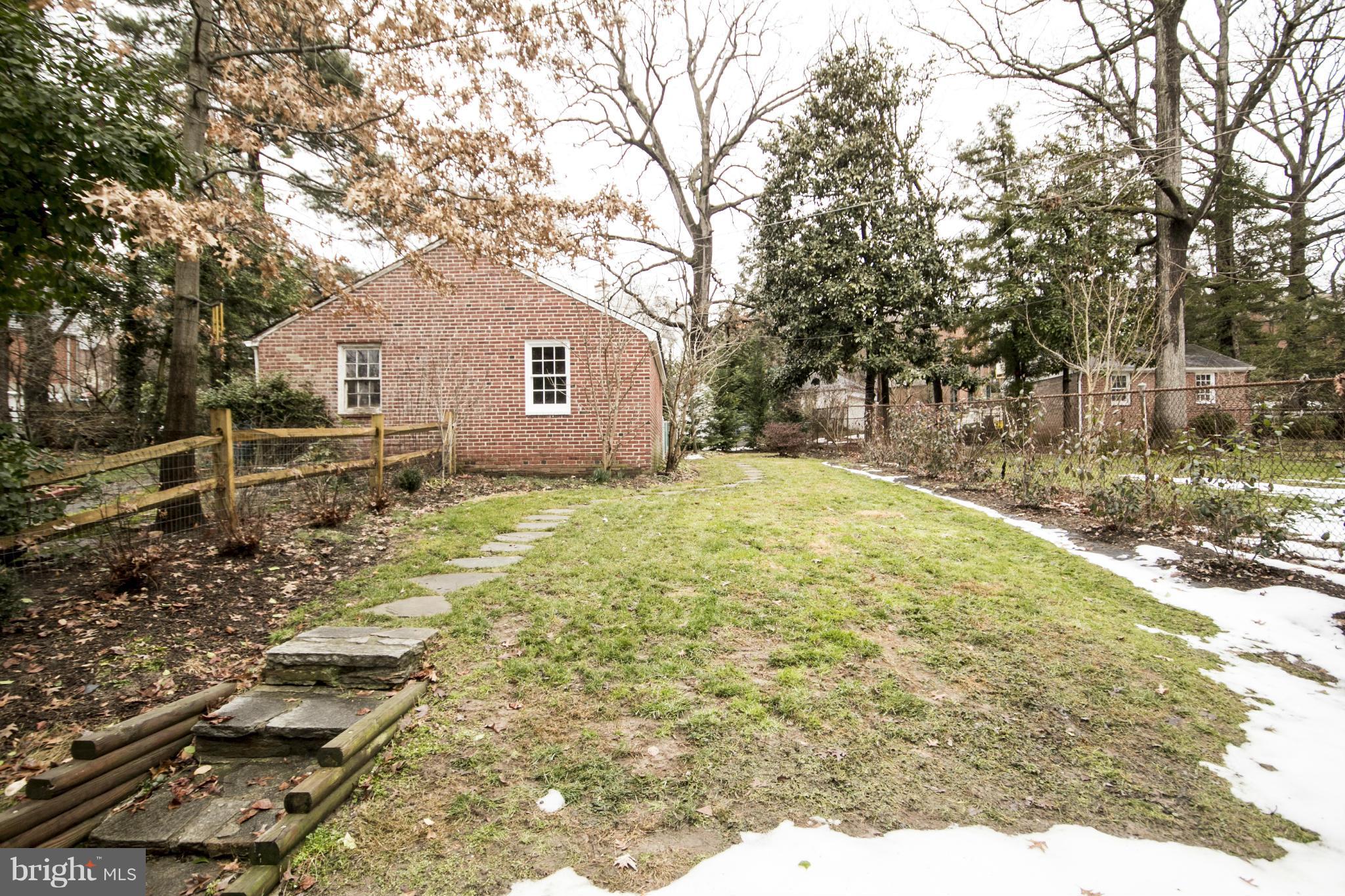 4029 Deepwood Road Baltimore, MD 21218 - Photo 28 of 30 Back Yard and Single Car Garage