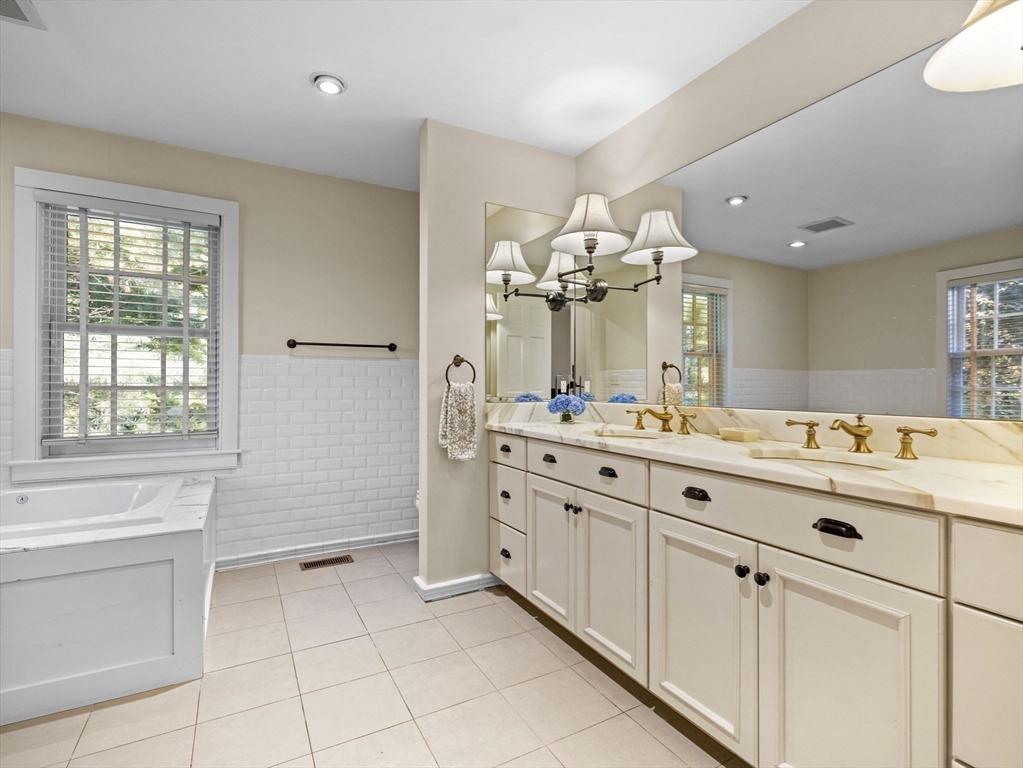 64 Prospect Street Topsfield, MA 01983 - Photo 12 of 32