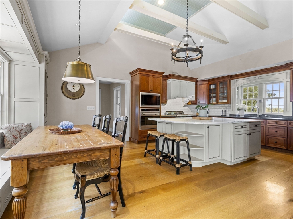 64 Prospect Street Topsfield, MA 01983 - Photo 4 of 32