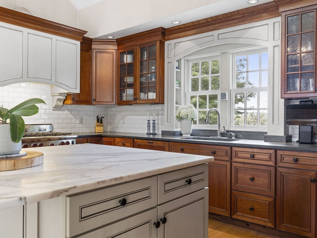 64 Prospect Street Topsfield, MA 01983 - Photo 5 of 32