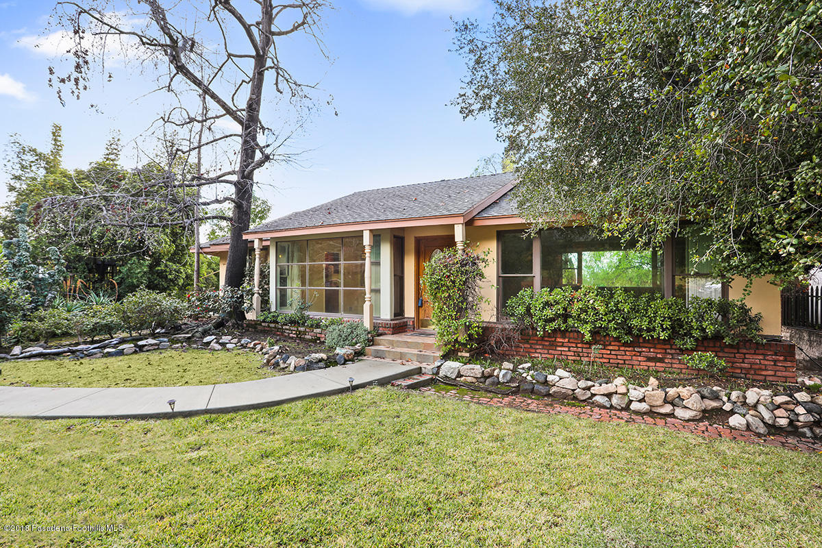 1512 Crest Drive Altadena, CA 91001 - Photo 2 of 18 7W6A2691