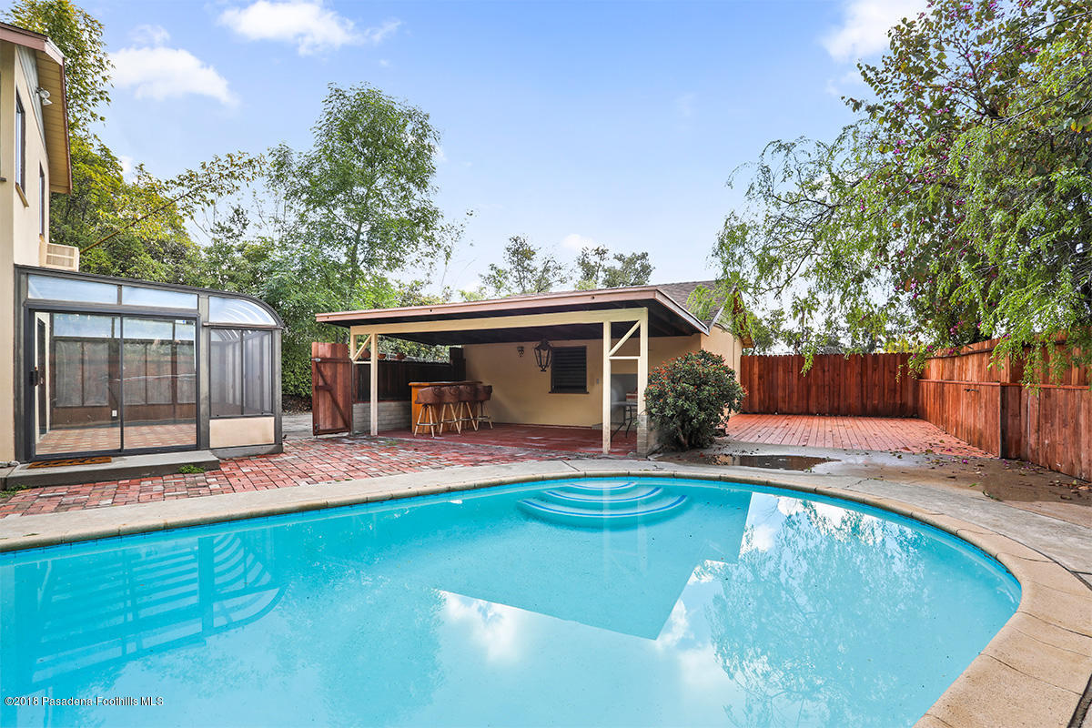 1512 Crest Drive Altadena, CA 91001 - Photo 16 of 18 7W6A2705