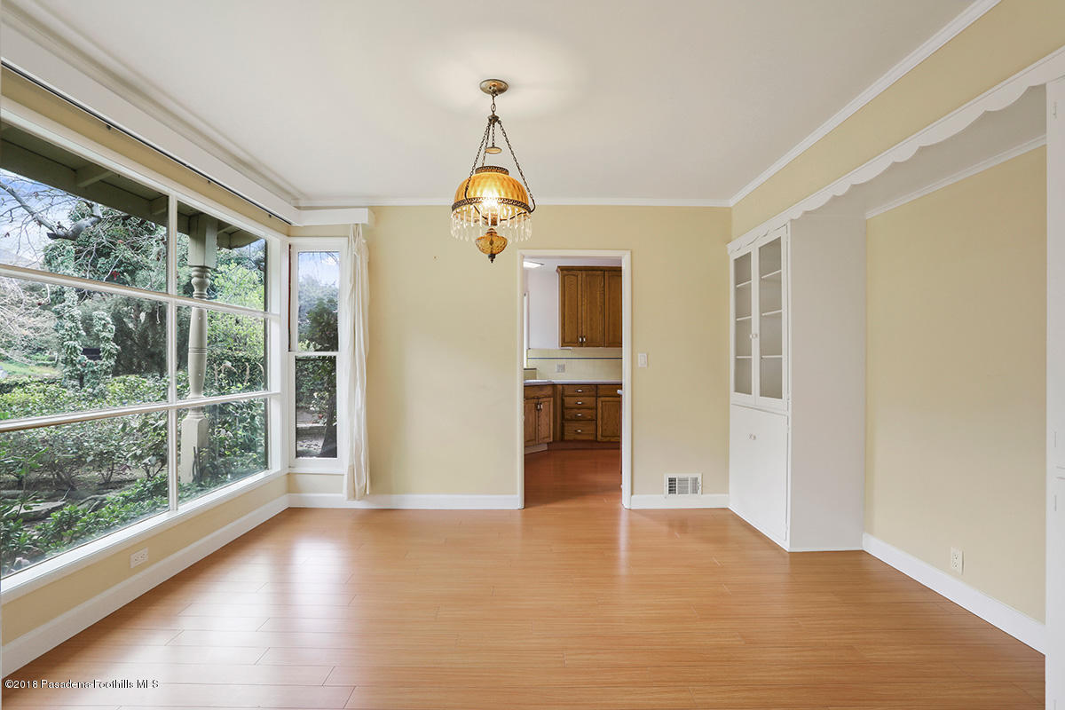 1512 Crest Drive Altadena, CA 91001 - Photo 5 of 18 7W6A2812