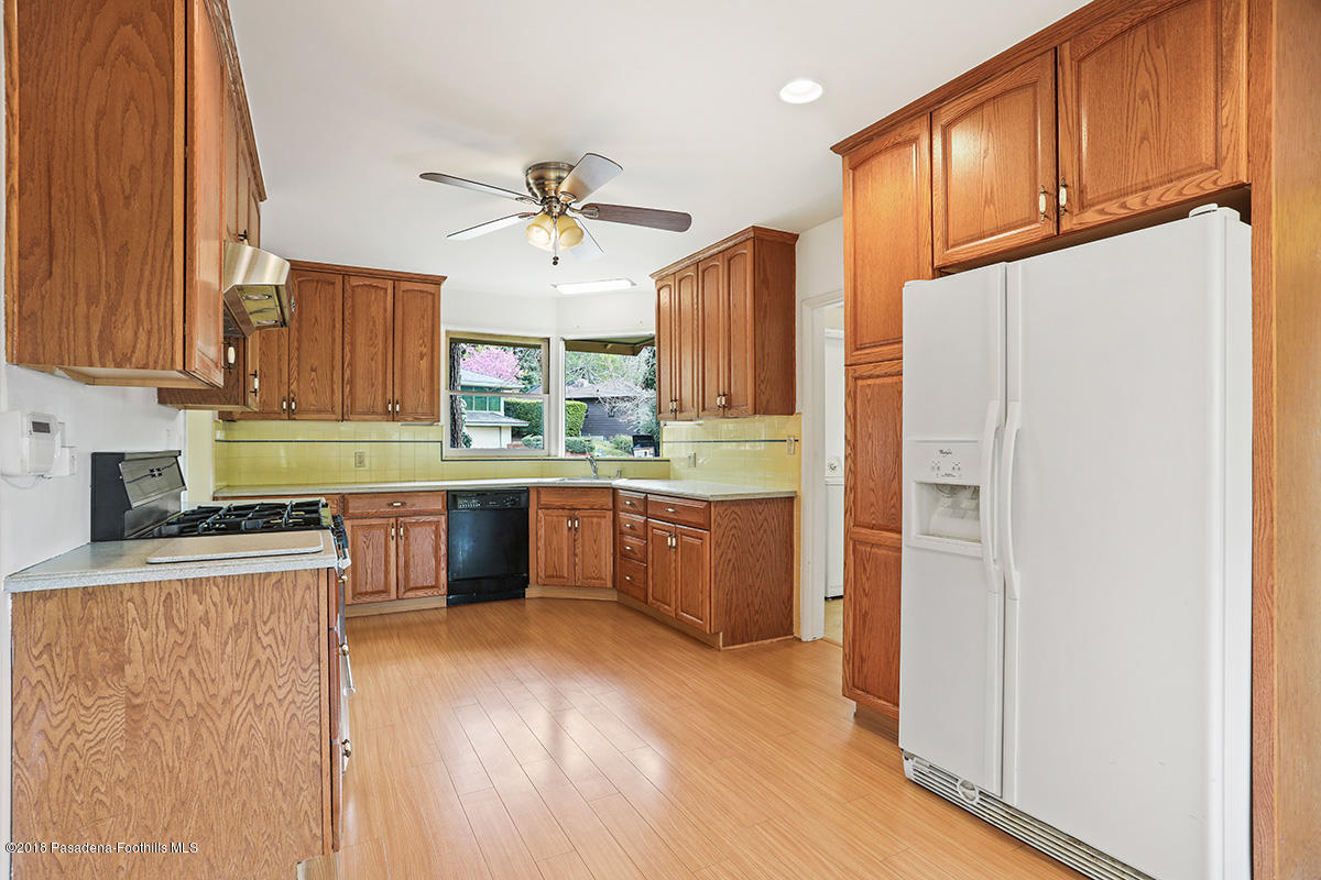 1512 Crest Drive Altadena, CA 91001 - Photo 6 of 18 7W6A2749