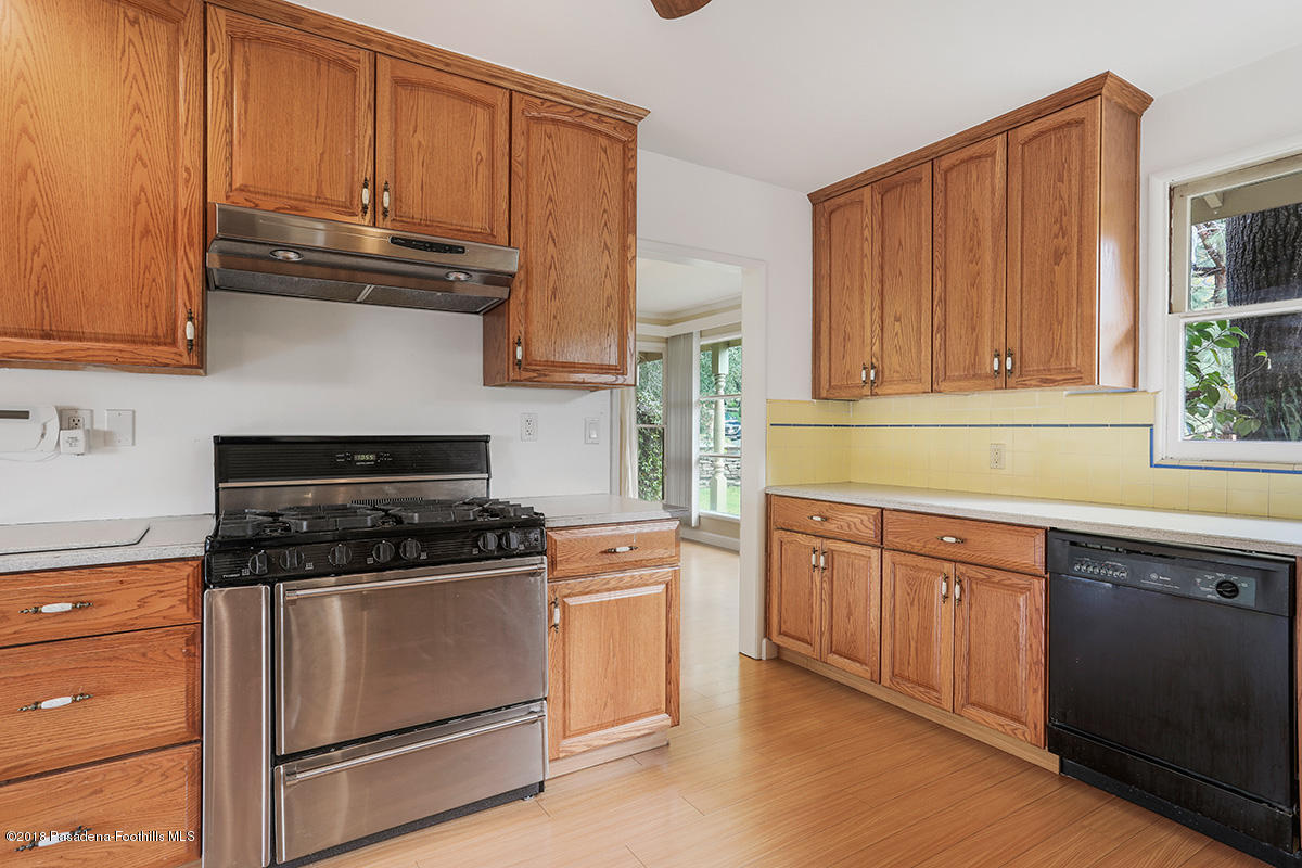 1512 Crest Drive Altadena, CA 91001 - Photo 7 of 18 7W6A2756