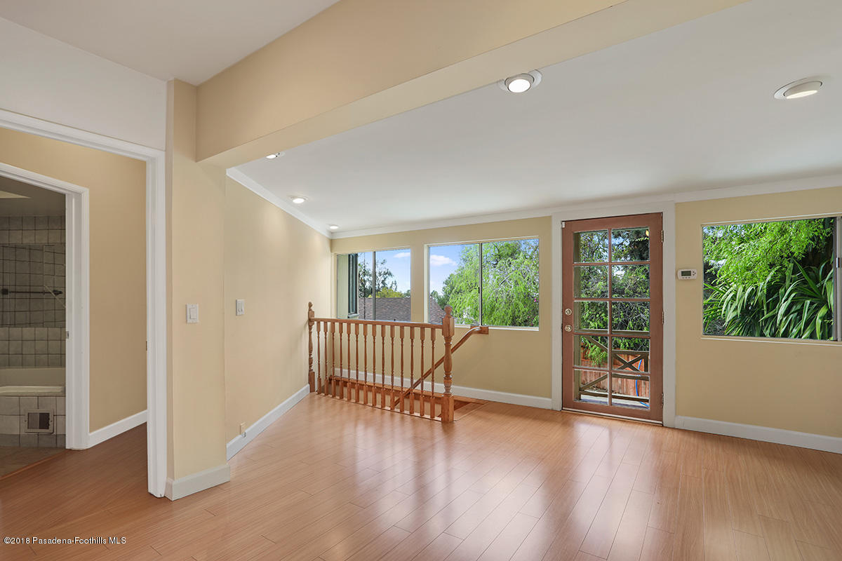 1512 Crest Drive Altadena, CA 91001 - Photo 9 of 18 7W6A2734