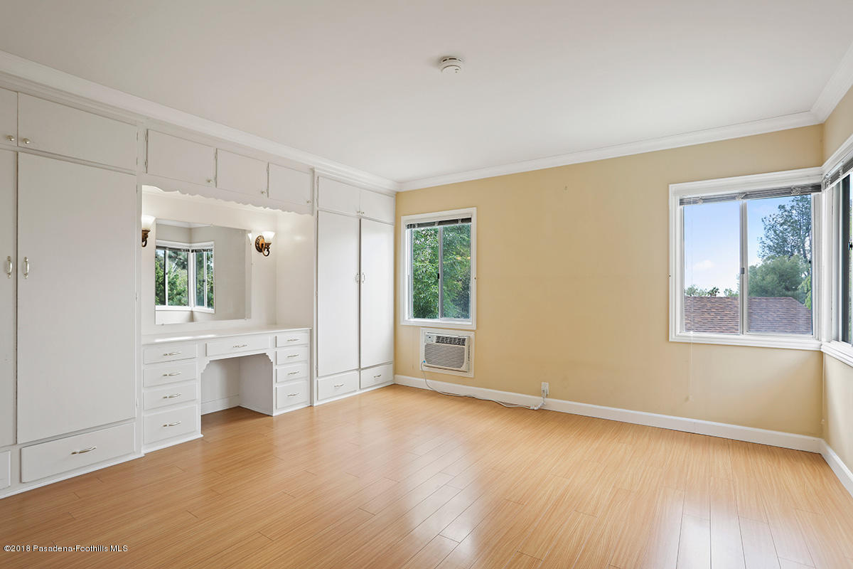 1512 Crest Drive Altadena, CA 91001 - Photo 10 of 18 7W6A2763