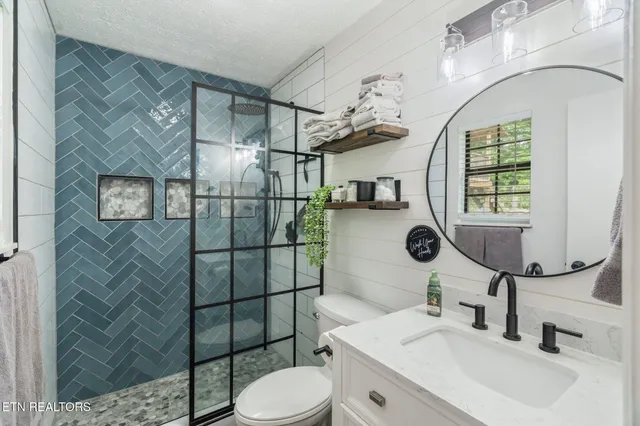 $359,000 | 124 Pheasant Road, Clinton, TN 37716