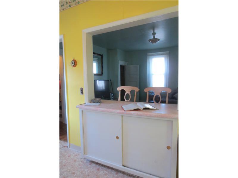 525 East Madison Street Rochester, PA 15074 - Photo 7 of 15 Kitchen.