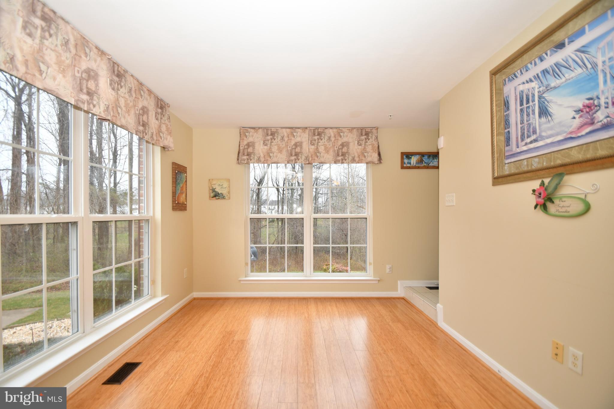 700 Shallow Ridge Court Abingdon, MD 21009 - Photo 10 of 25 Living Room