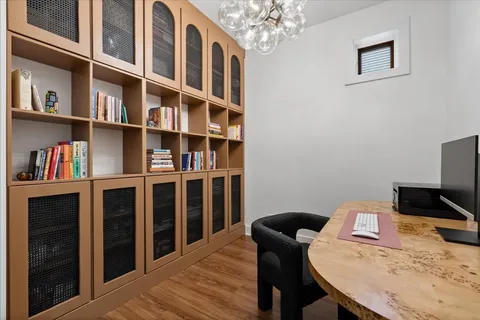$1,225,000 | 610 North Damen Avenue, Chicago, IL 60612