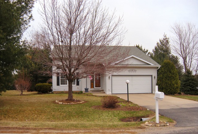 214 Windward Court Rochelle, IL 61068 - Photo 1 of 25