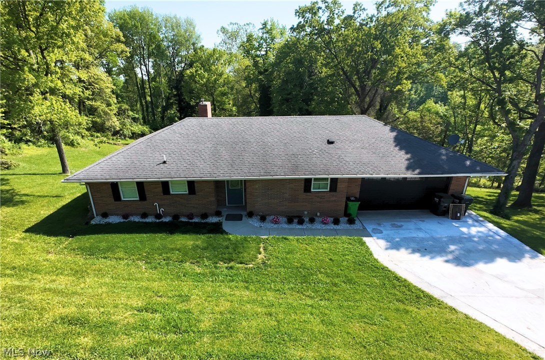 788 Ridgewood Drive Coshocton, OH 43812 - Photo 3 of 44
