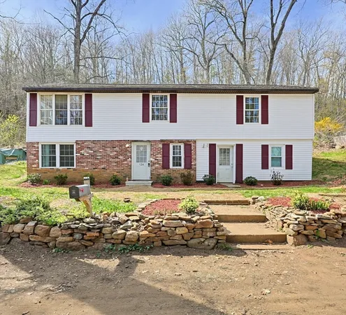 $329,000 | 124 Old County Road, Holland, MA 01521