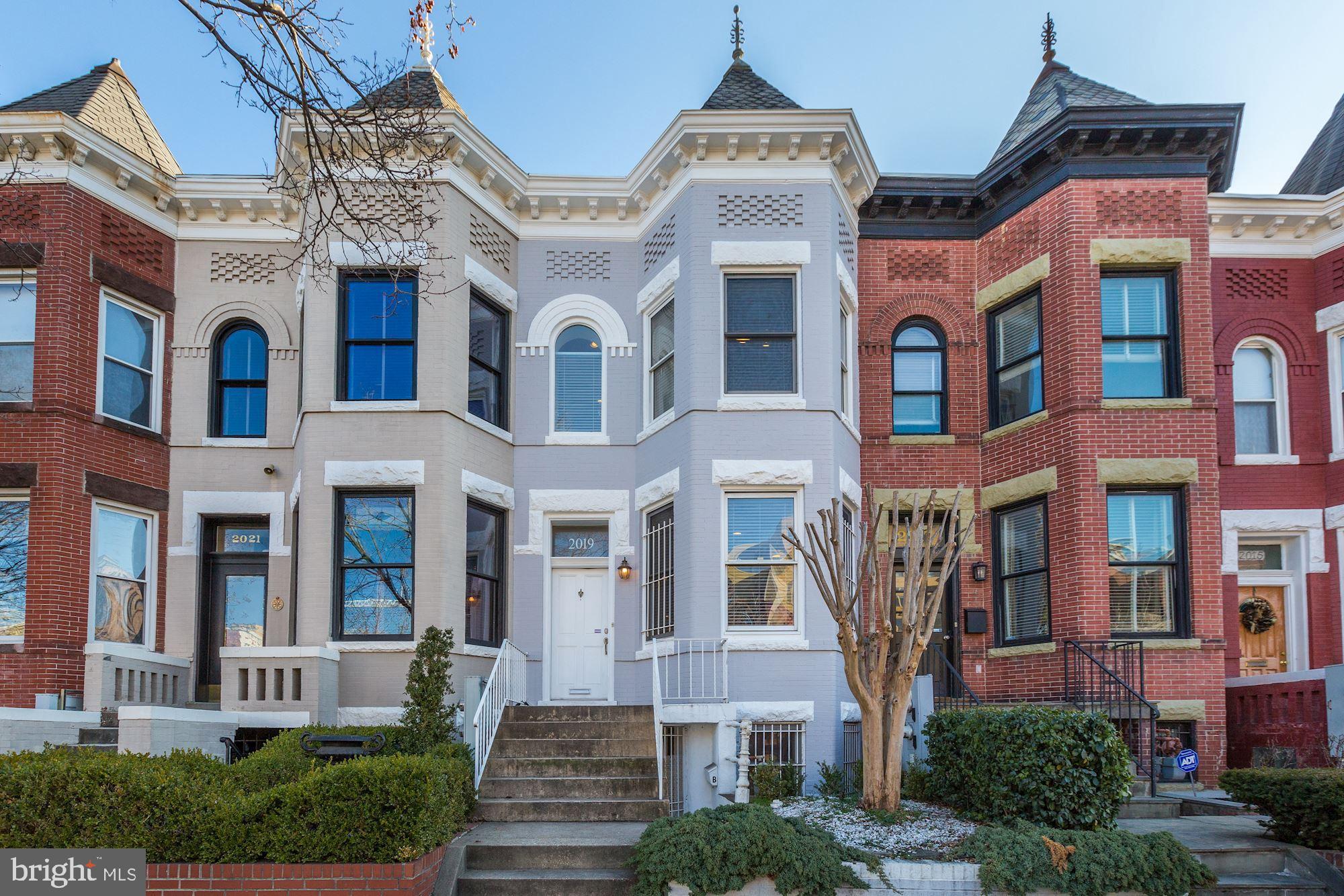 Situated between U St NW and V St NW