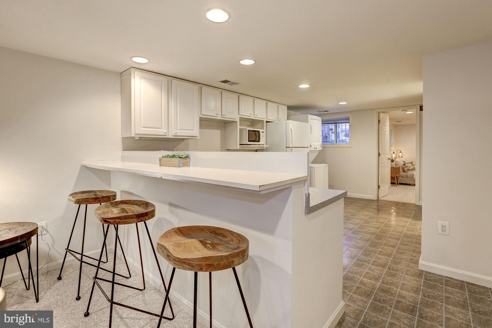 2019 13th Street Northwest Washington, DC 20009 - Photo 20 of 24 Legal unit kitchen with bar