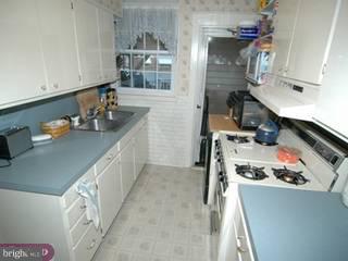 317 Sunset Road West Reading, PA 19611 - Photo 4 of 6