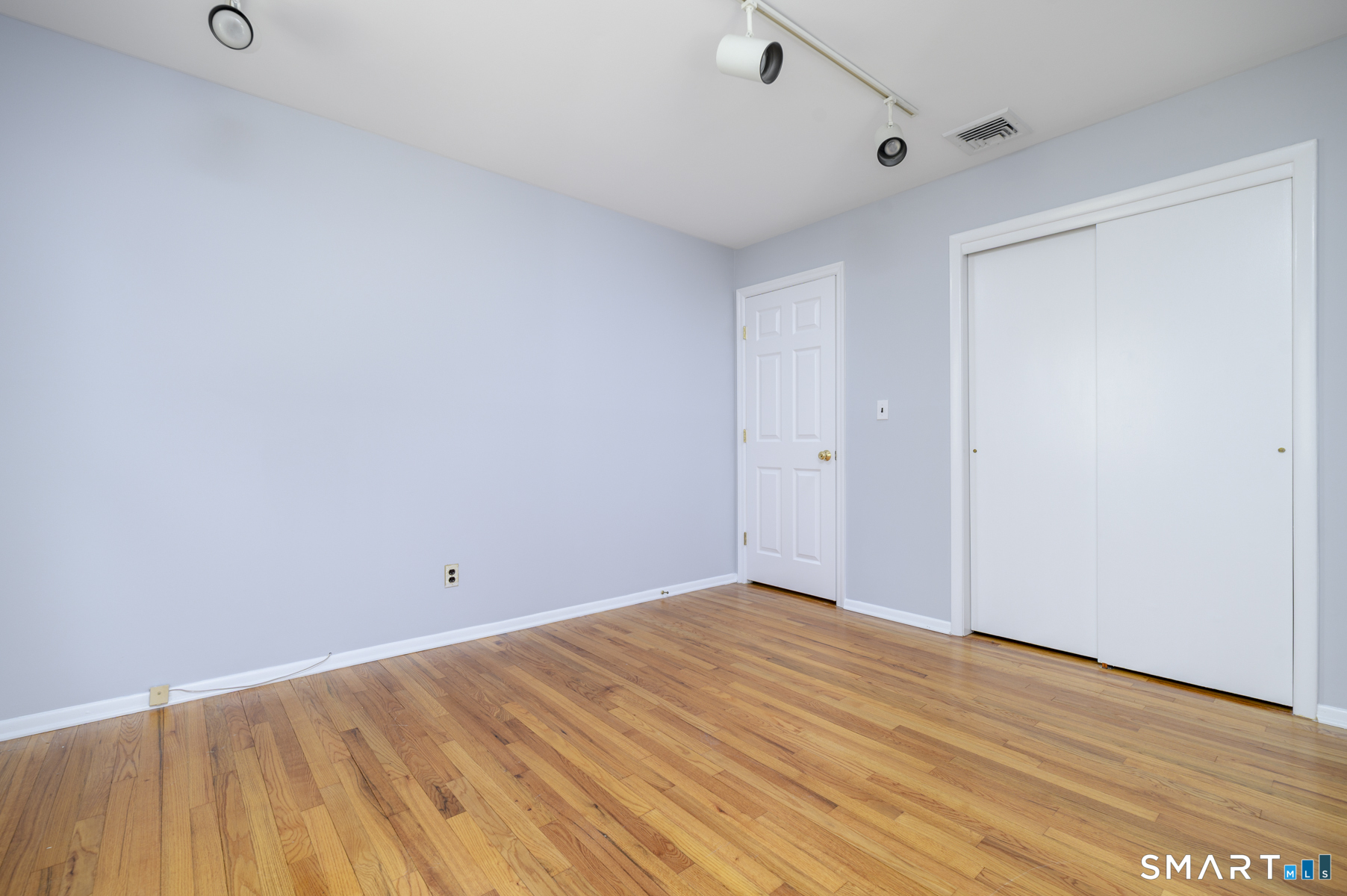 290 Red Fox Road Stamford, CT 06903 - Photo 21 of 33
