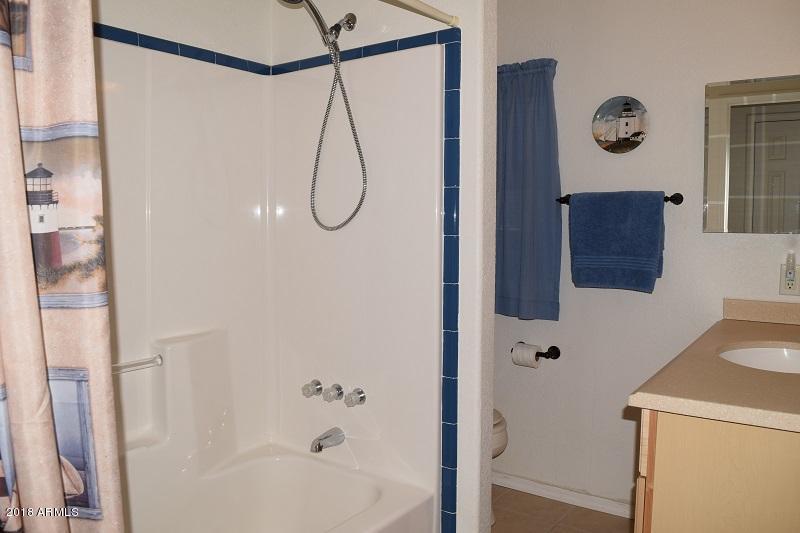 121 North Lakeshore Road Payson, AZ 85541 - Photo 21 of 36 Guest Bathroom
