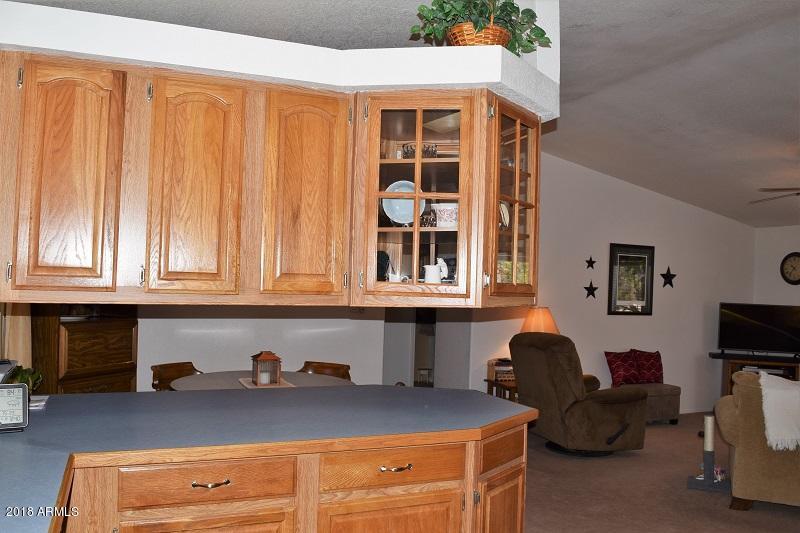 Kitchen (2)