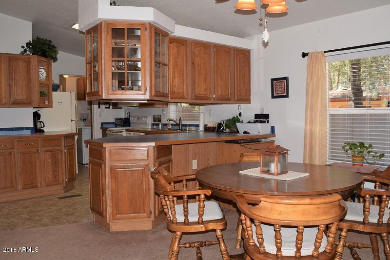 121 North Lakeshore Road Payson, AZ 85541 - Photo 10 of 36 Dining Room & Kitchen