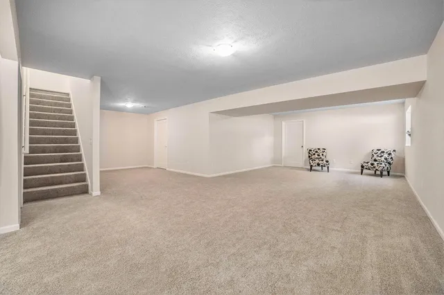 $419,500 | 36 South Yankee Springs Road, Middleville, MI 49333