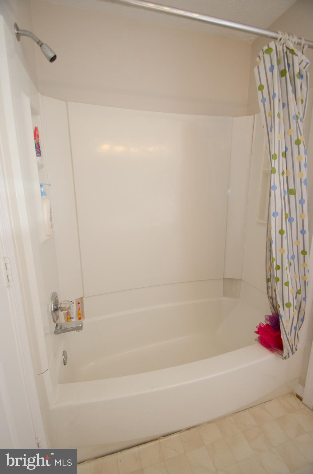 666 Kennington Road Reisterstown, MD 21136 - Photo 26 of 32 2nd full bath