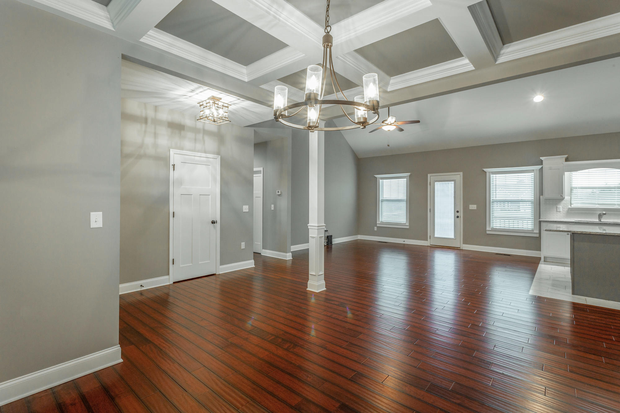 33 Farm View Circle Rock Spring, GA 30739 - Photo 2 of 27 Living area