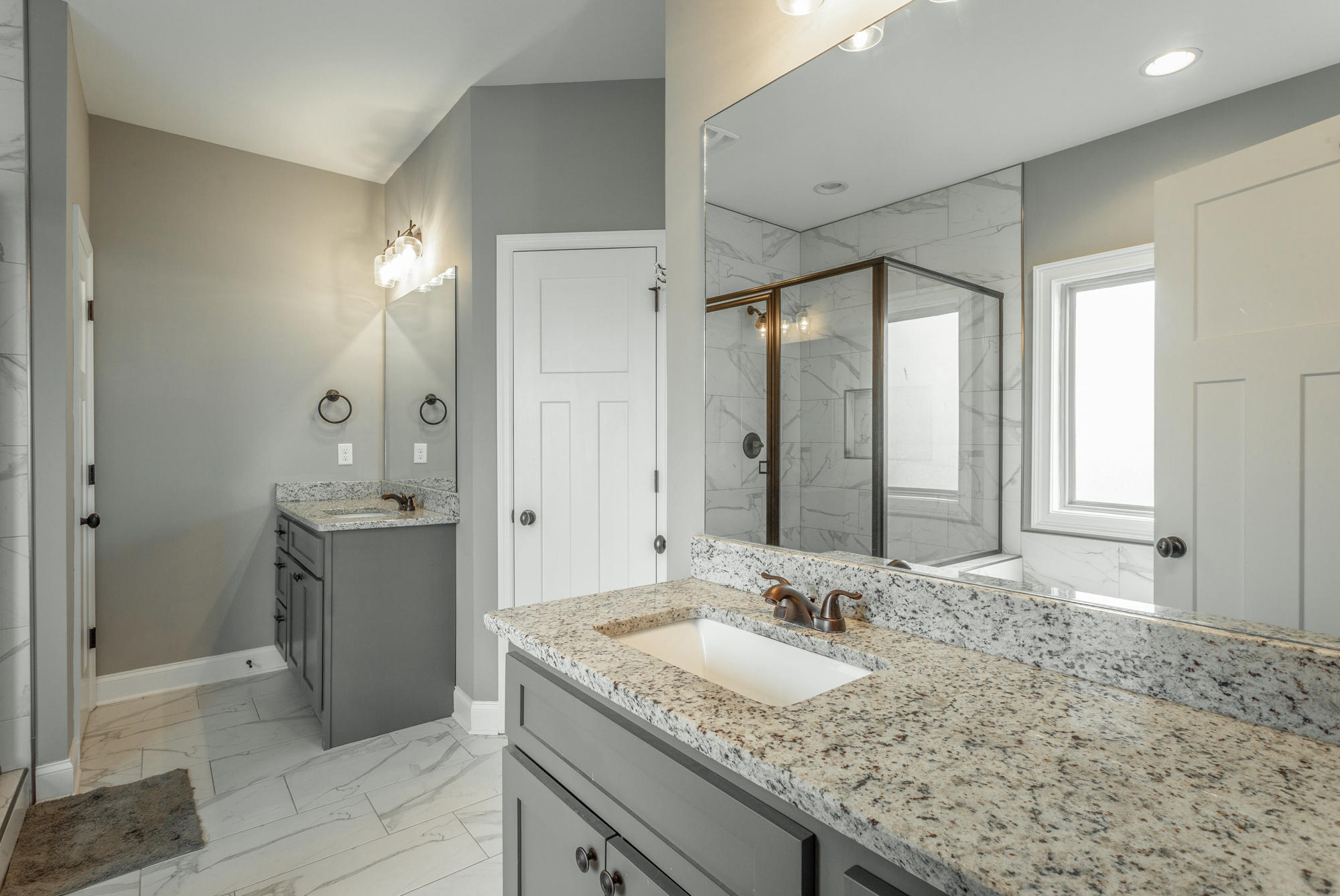 33 Farm View Circle Rock Spring, GA 30739 - Photo 15 of 27 Master bathroom