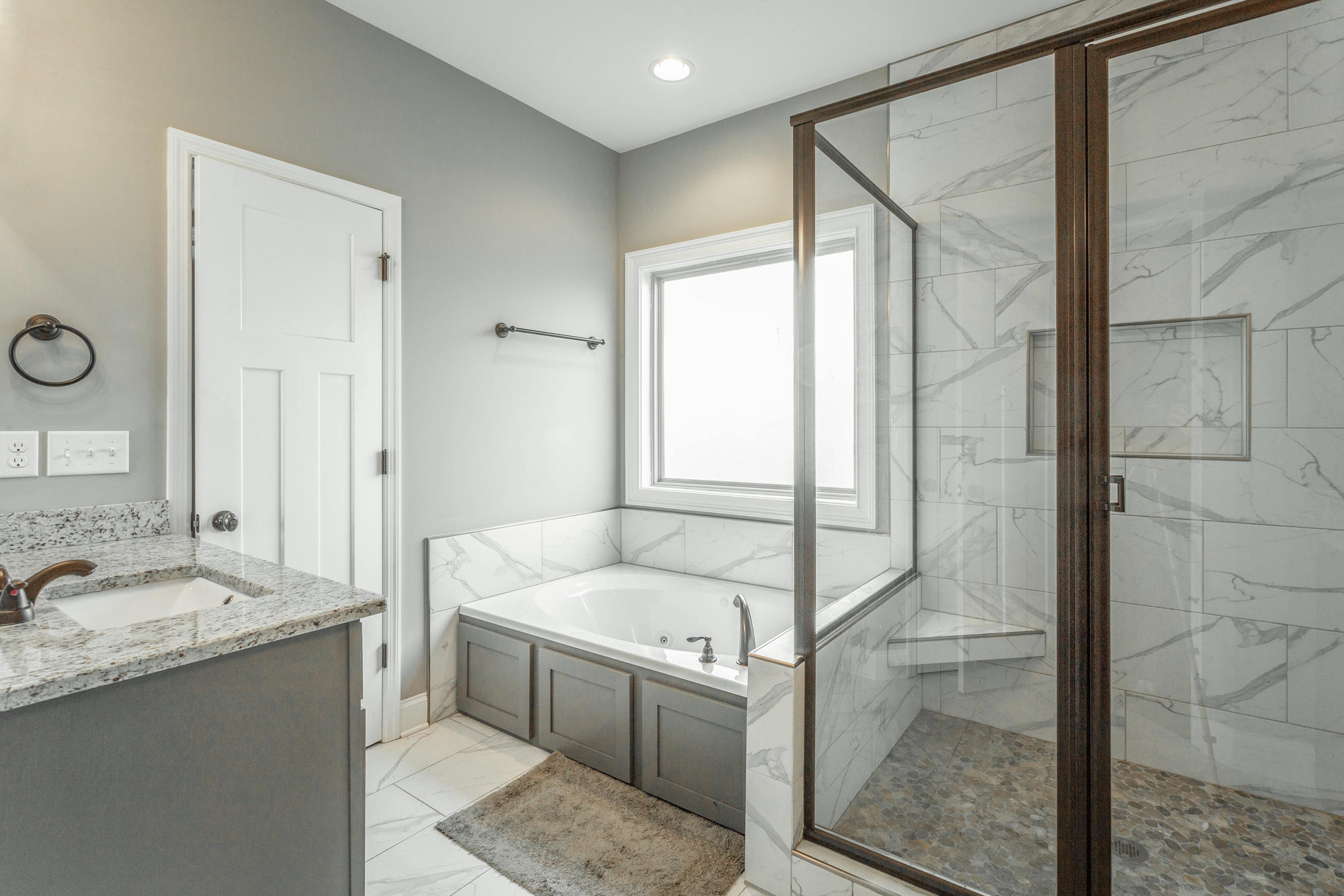 33 Farm View Circle Rock Spring, GA 30739 - Photo 17 of 27 Master shower