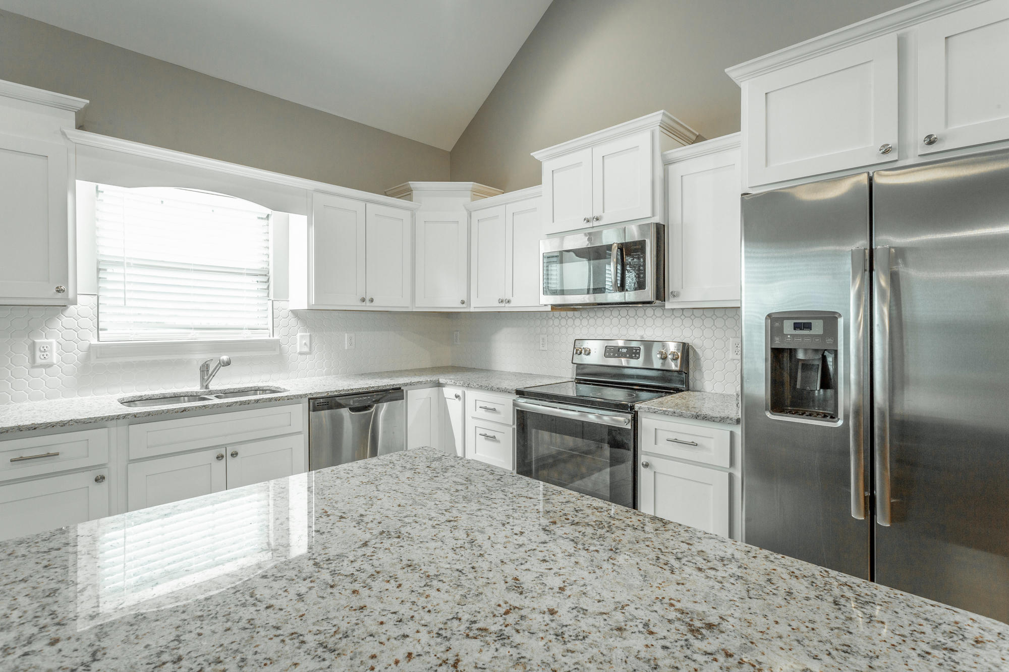 33 Farm View Circle Rock Spring, GA 30739 - Photo 4 of 27 Kitchen