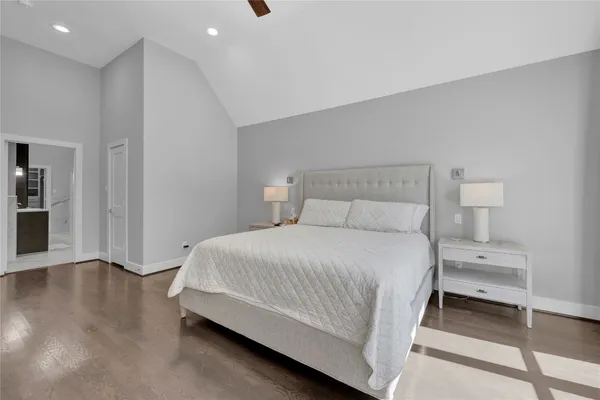 $7,200 | 19 Acorn Cluster Court, The Woodlands, TX 77381