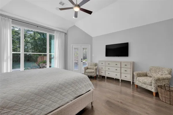 $7,200 | 19 Acorn Cluster Court, The Woodlands, TX 77381