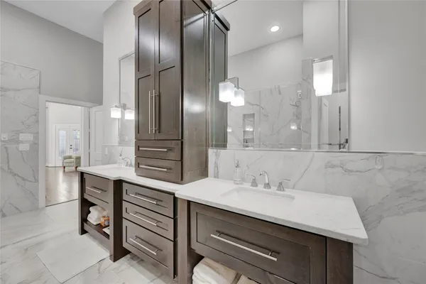$7,200 | 19 Acorn Cluster Court, The Woodlands, TX 77381