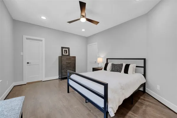 $7,200 | 19 Acorn Cluster Court, The Woodlands, TX 77381