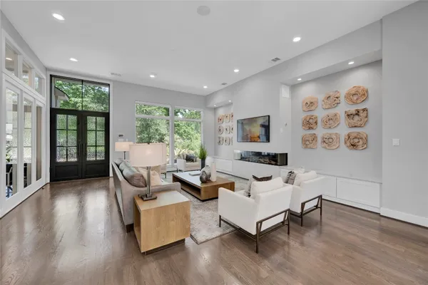 $7,200 | 19 Acorn Cluster Court, The Woodlands, TX 77381