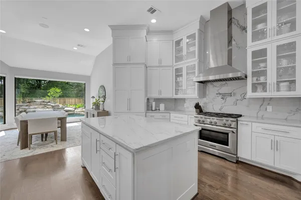 $7,200 | 19 Acorn Cluster Court, The Woodlands, TX 77381