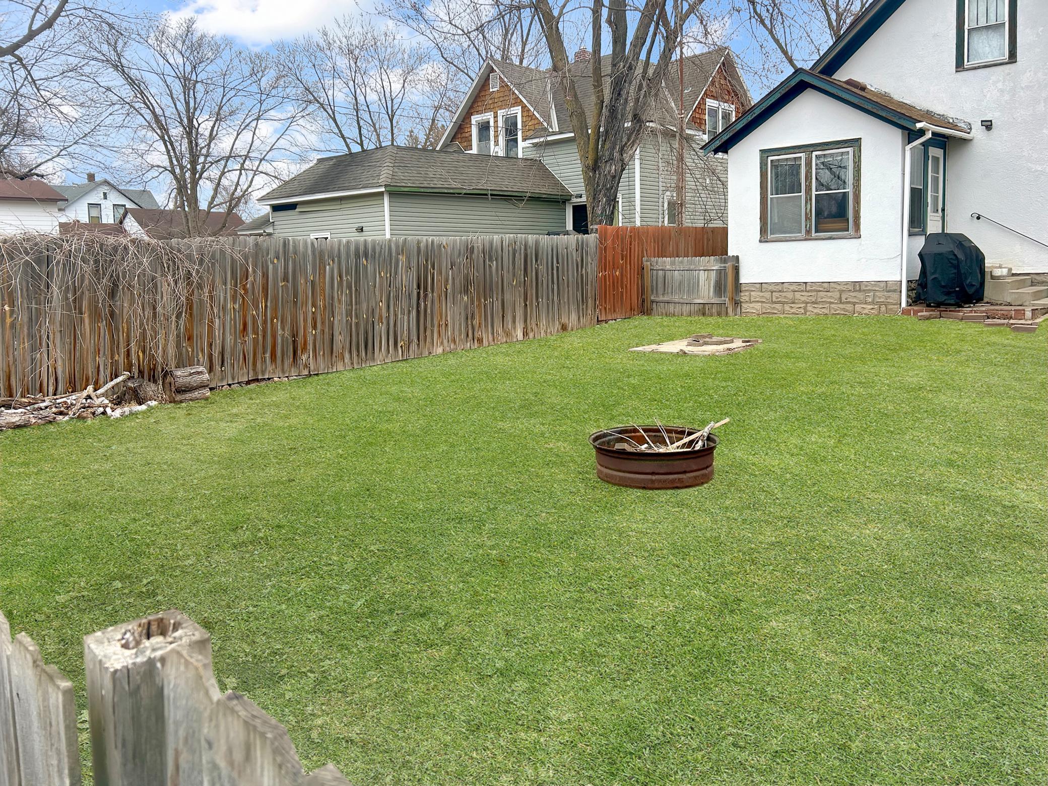 607 1st Street Southwest Wadena, MN 56482 - Photo 3 of 23