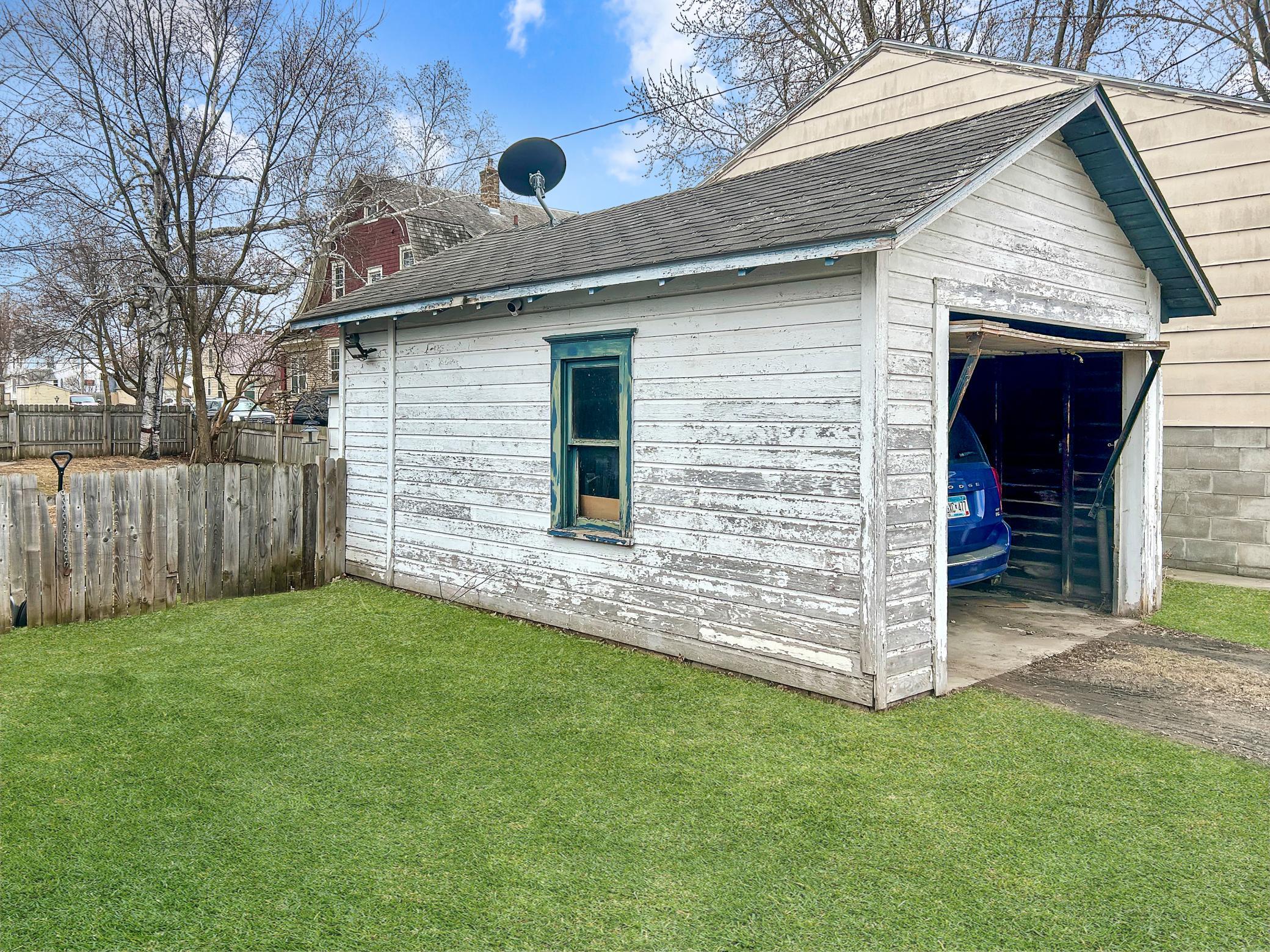 607 1st Street Southwest Wadena, MN 56482 - Photo 4 of 23