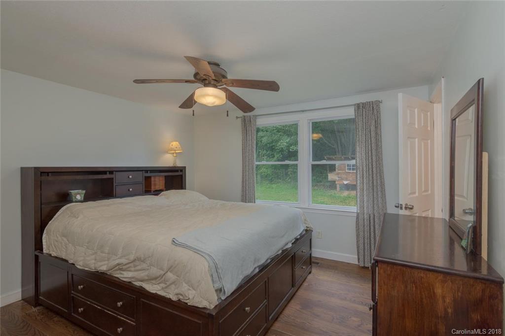 922 Old Fort Road Fairview, NC 28730 - Photo 13 of 23 Gallery Image 13