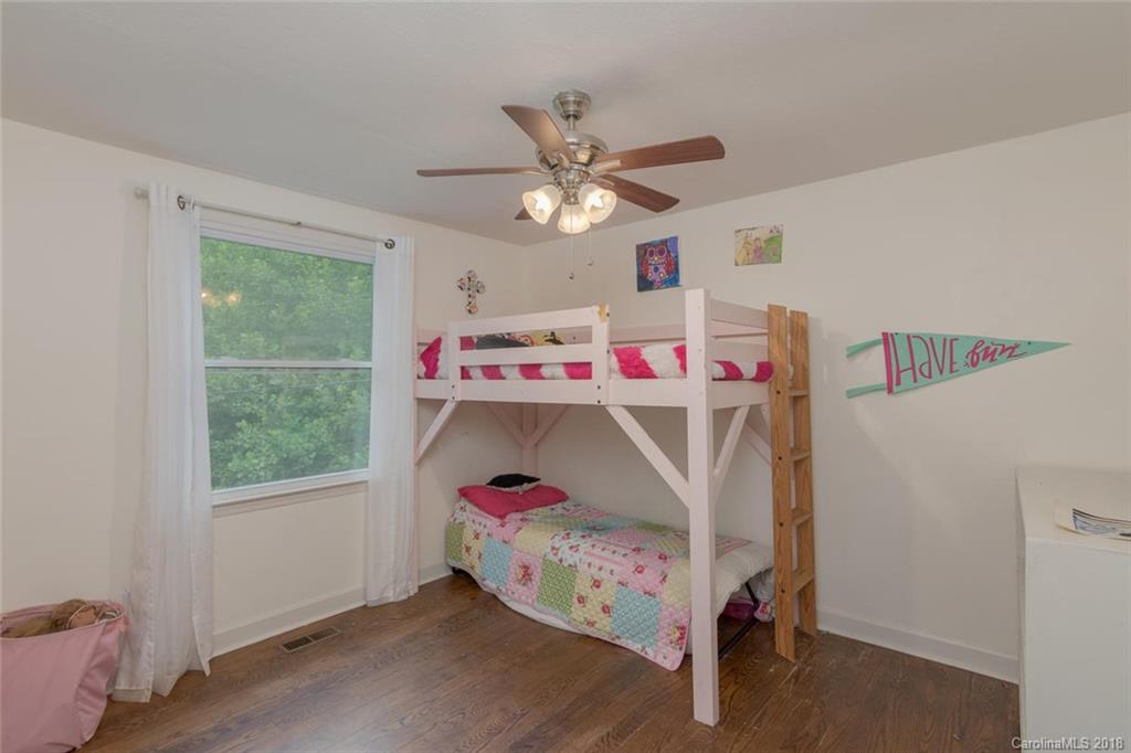 922 Old Fort Road Fairview, NC 28730 - Photo 15 of 23 Gallery Image 15