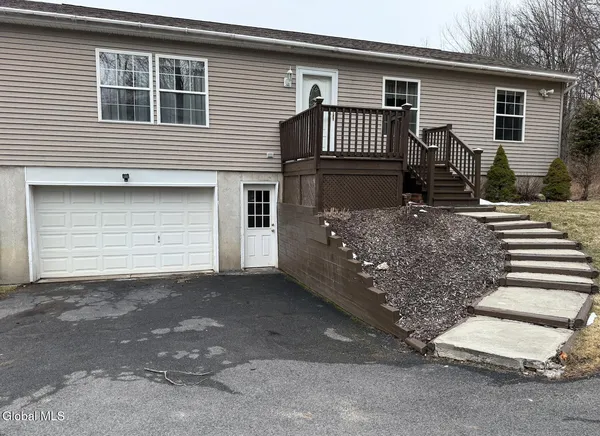 $275,000 | 156 Heagle Road, Johnstown, NY 12095