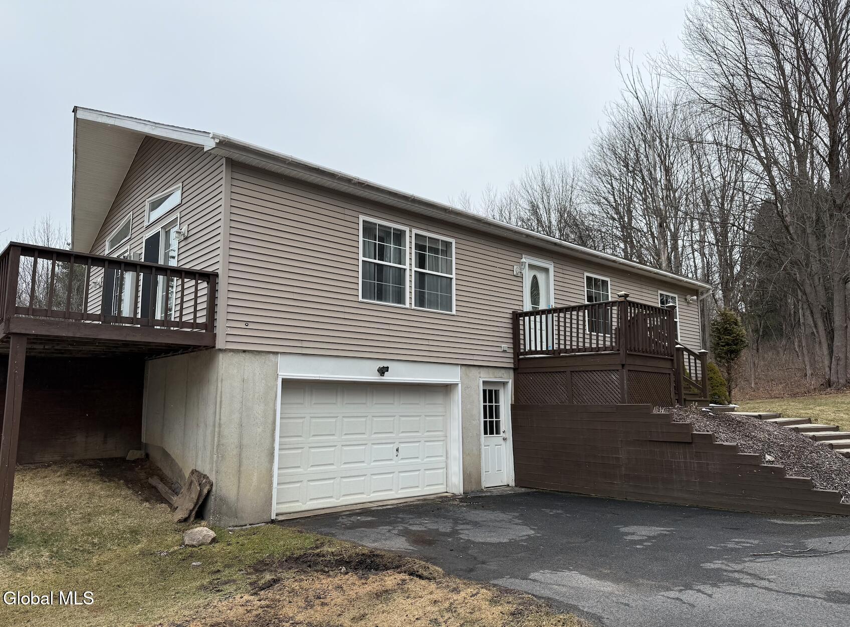 156 Heagle Road Johnstown, NY 12095 - Photo 2 of 27 Screen Shot 2026-03-19 at 2.26.53 PM