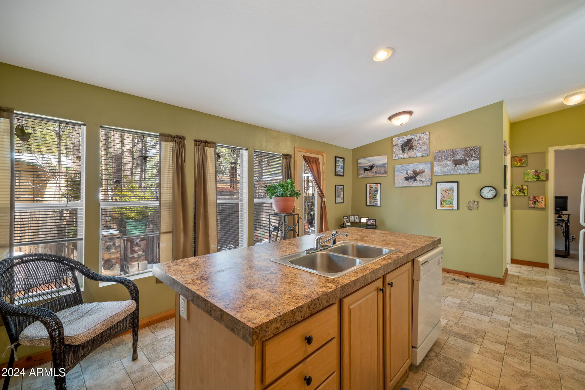 1884 Sierra Pine Loop Pinetop, AZ 85935 - Photo 9 of 23 1884SierraPineLoop-Pinetop-AZ-11