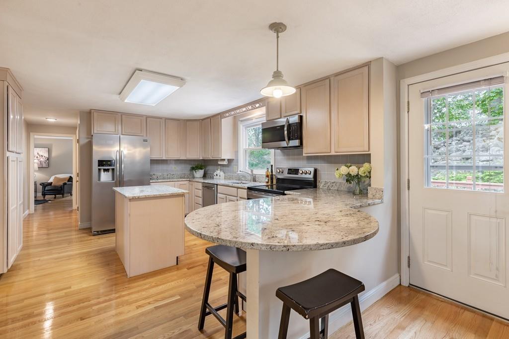 15 Allen Street Lexington, MA 02421 - Photo 9 of 27 Gallery Image 9