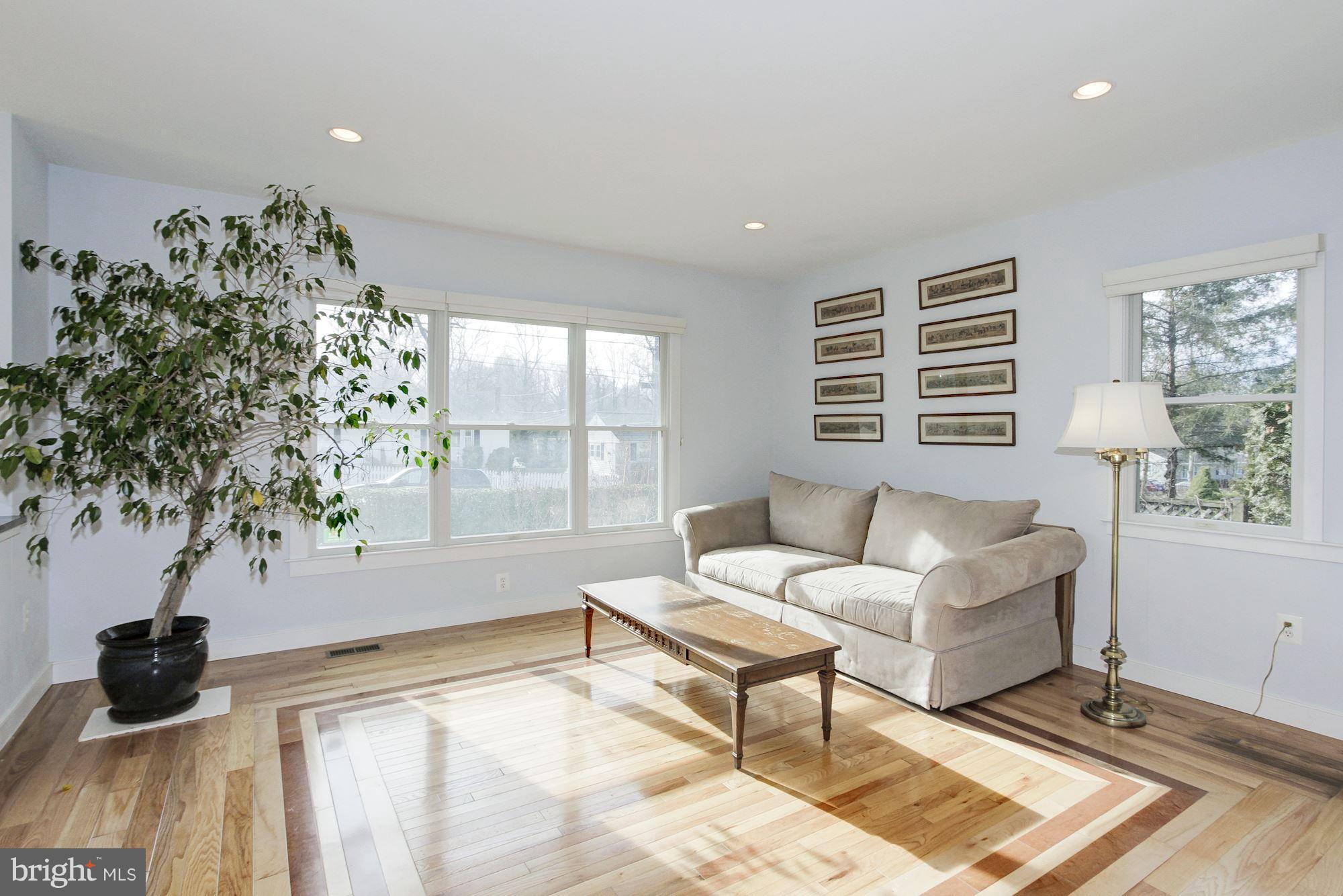 3207 Edgewood Road Kensington, MD 20895 - Photo 11 of 34 Gallery Image 11