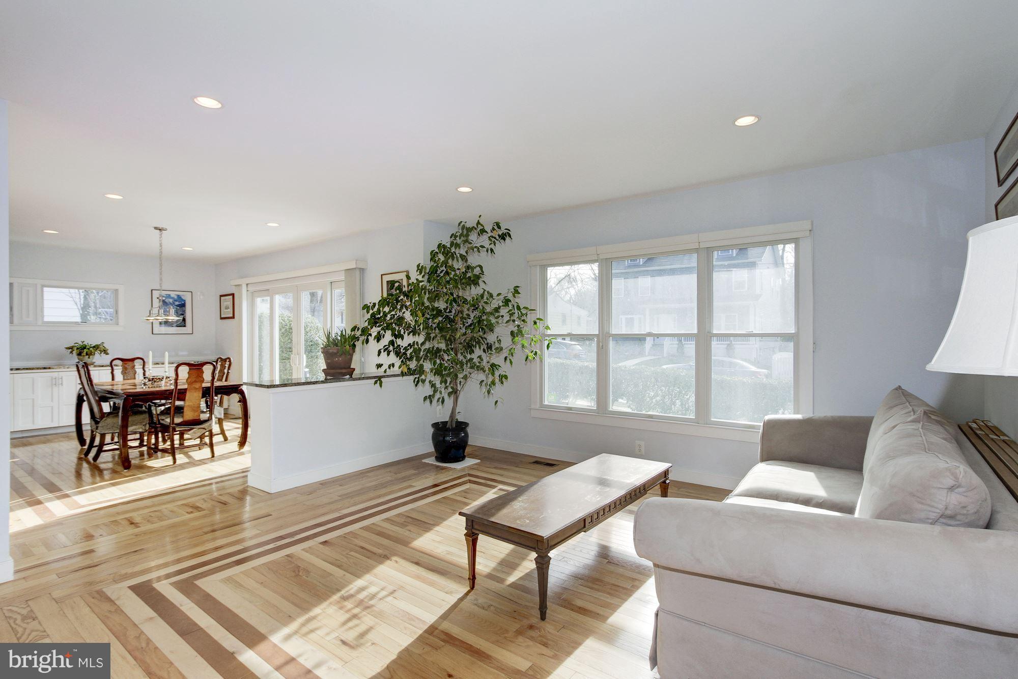 3207 Edgewood Road Kensington, MD 20895 - Photo 10 of 34 Gallery Image 10