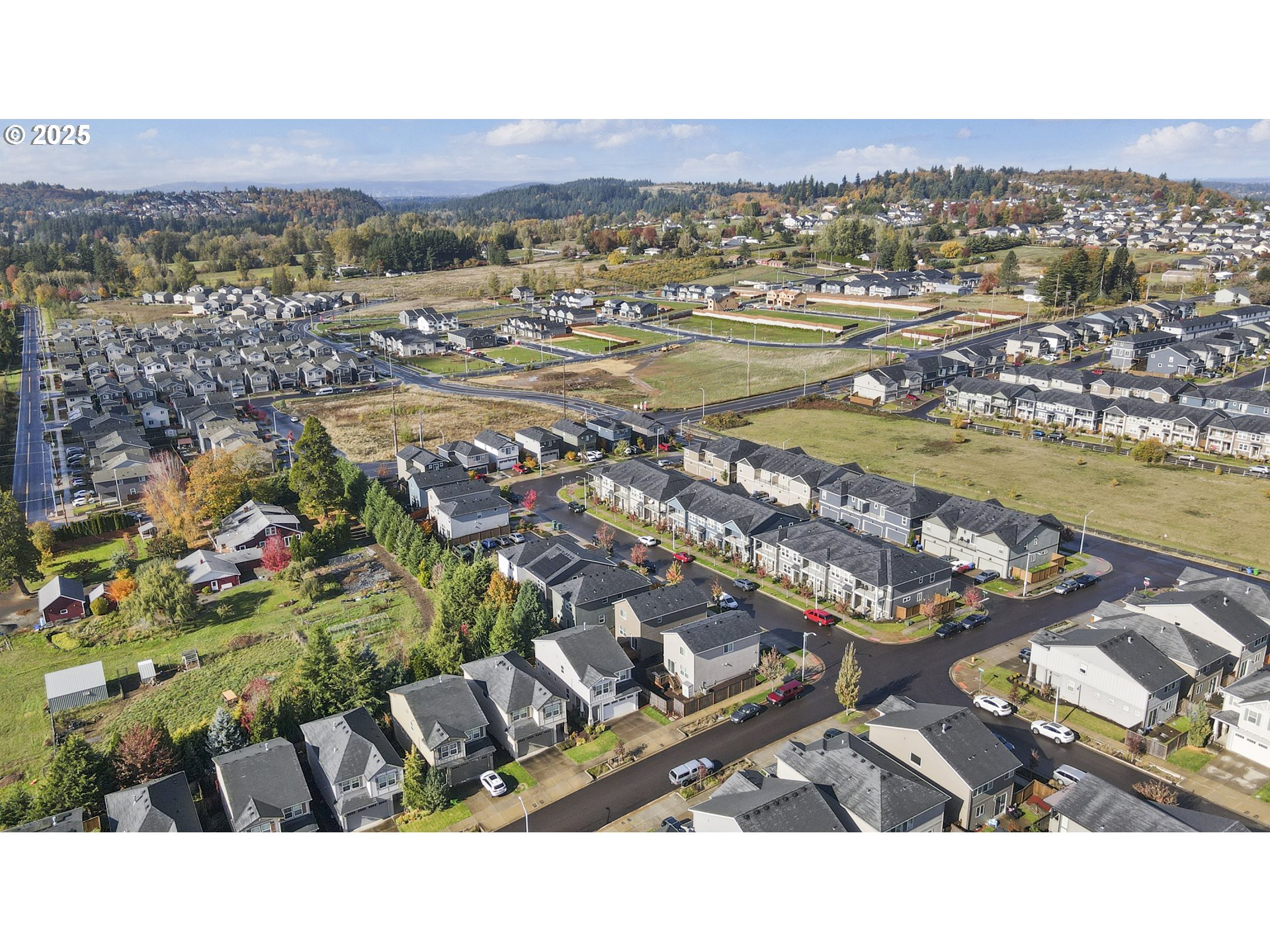 3314 Southwest 42nd Street Gresham, OR 97080 - Photo 37 of 38 a view of a city